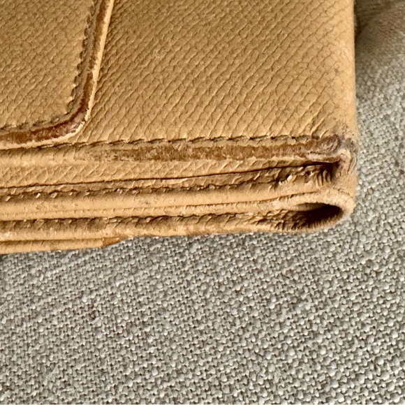 Chanel trifold wallet - Picture 4 of 14